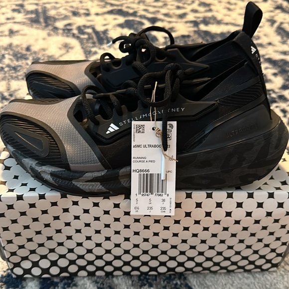 NWT Adidas Stella McCartney Ultraboost 23 - Picture 5 of 16